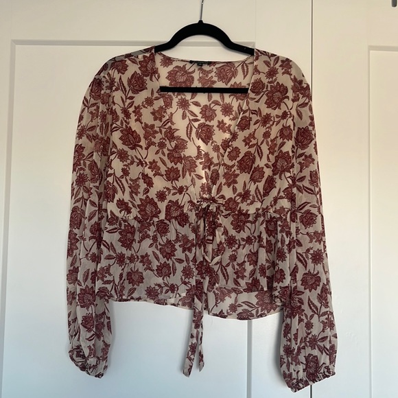 Dynamite tie front blouse - Picture 2 of 2